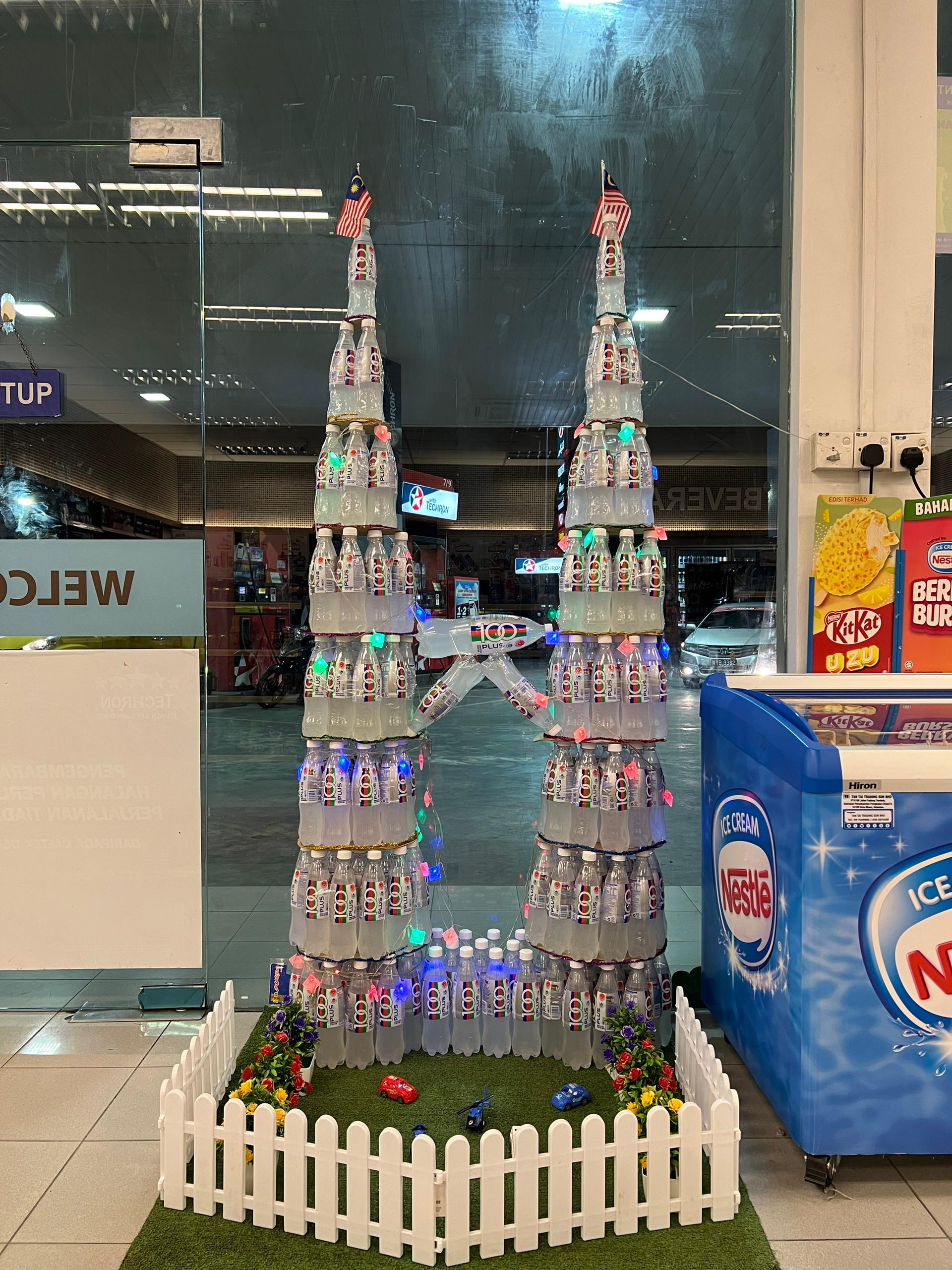 100Plus Display Contest- Othomats Holding (Panji)